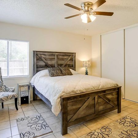 Sunny San Antonio Home With Backyard And Patio! Ngoại thất bức ảnh