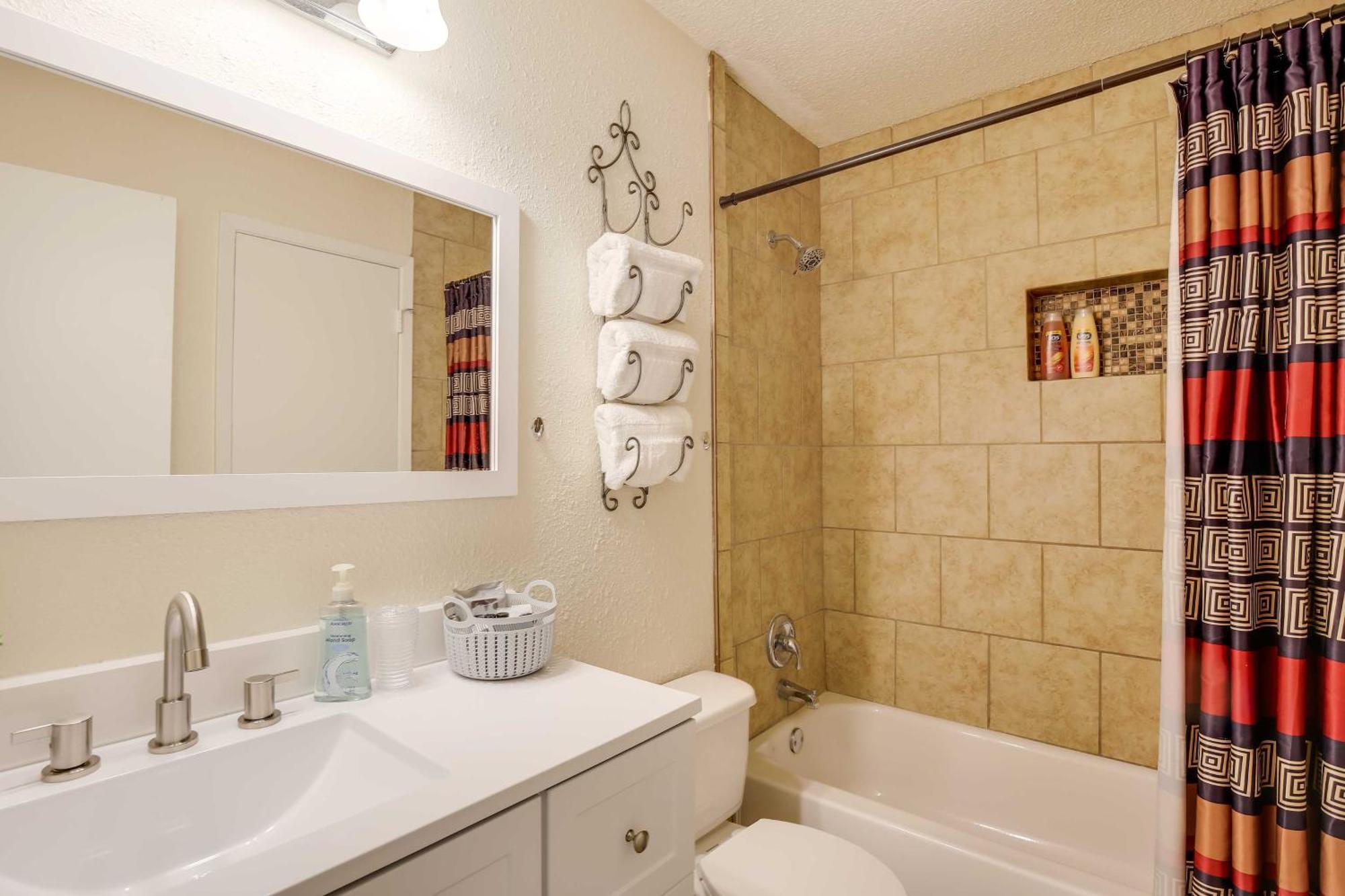 Sunny San Antonio Home With Backyard And Patio! Ngoại thất bức ảnh