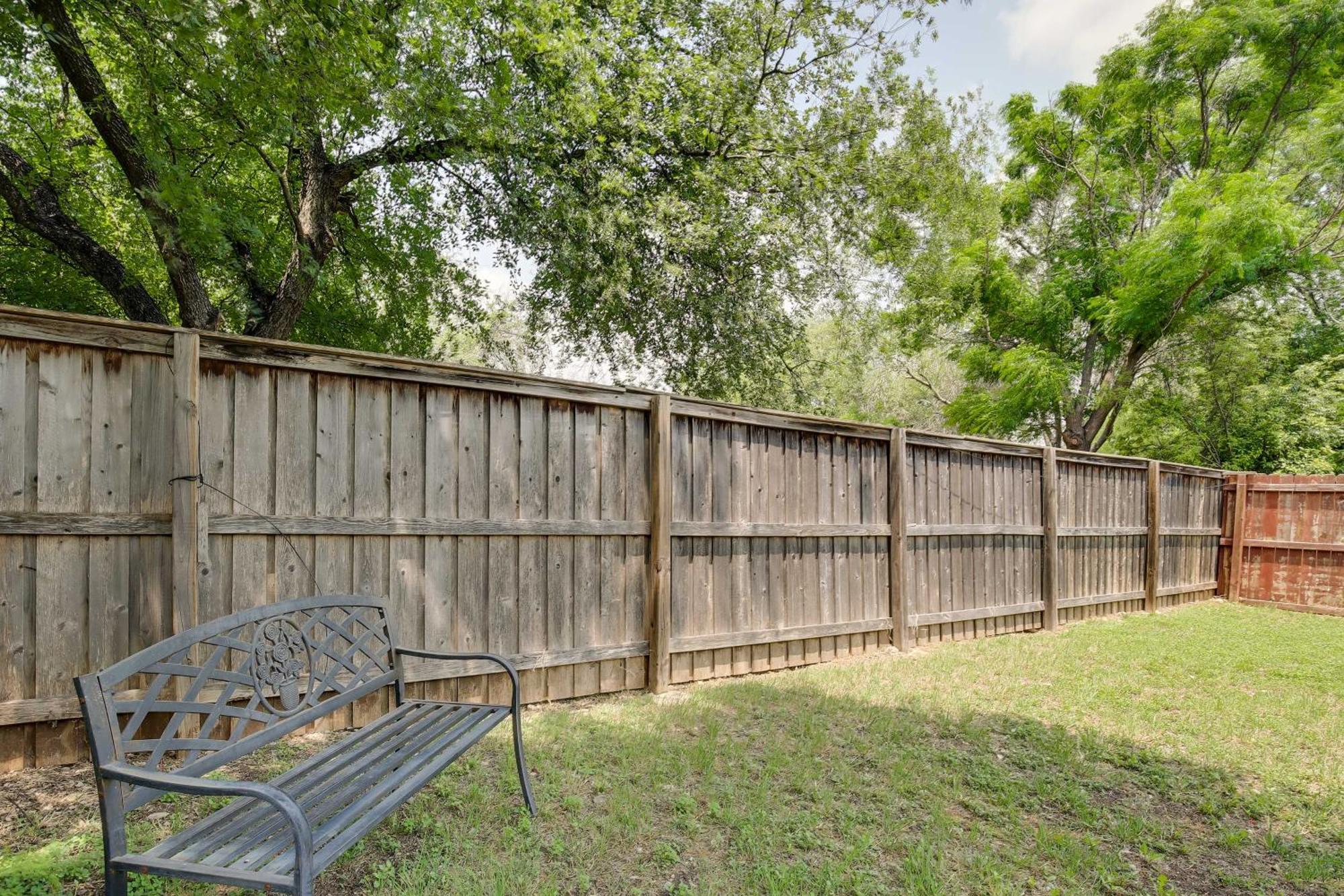Sunny San Antonio Home With Backyard And Patio! Ngoại thất bức ảnh